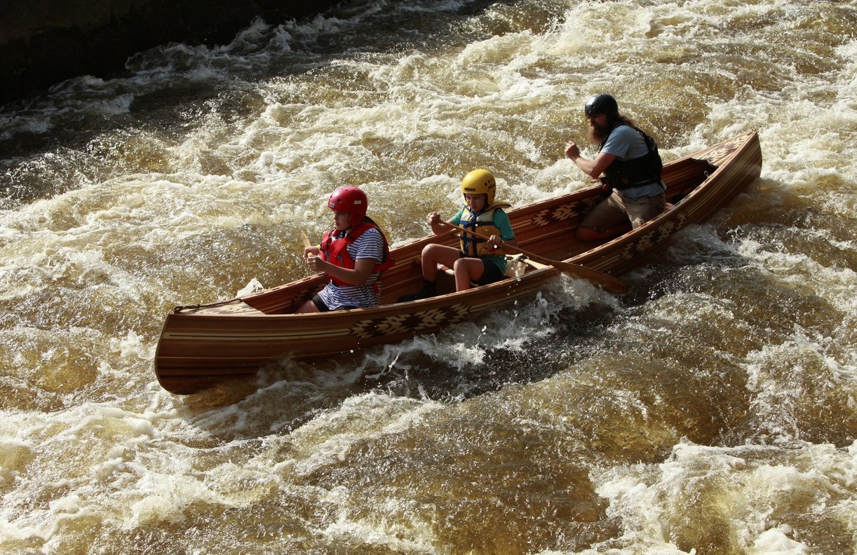 Dřevěná cedrová kanoe Prospector